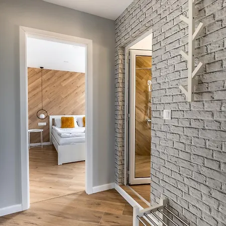 Апартамент с люлка и гледка в The House с термална зона