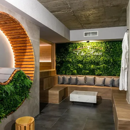 Apartment с люлка и гледка в The House с термална зона *