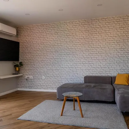 Апартамент с люлка и гледка в The House с термална зона Велинград