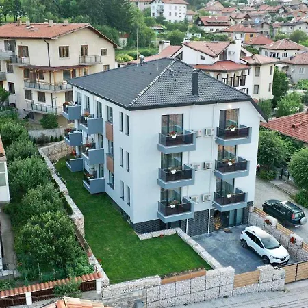 Апартамент с люлка и гледка в The House с термална зона