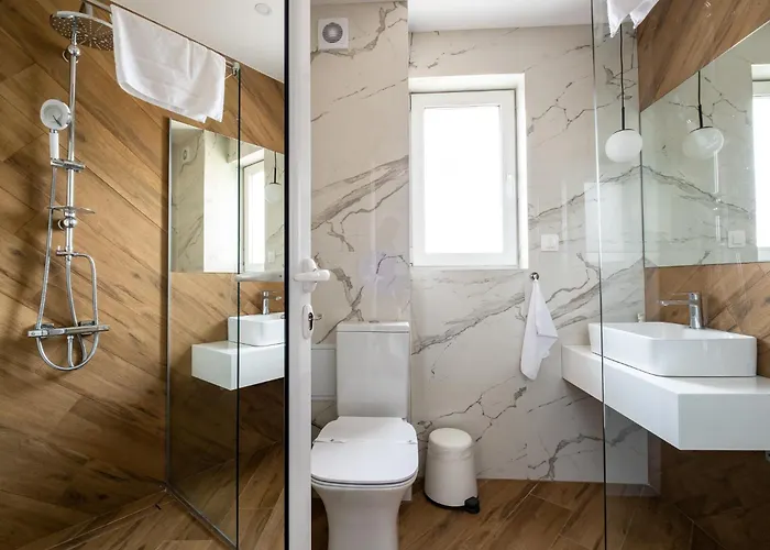 с люлка и гледка в The House с термална зона شقة